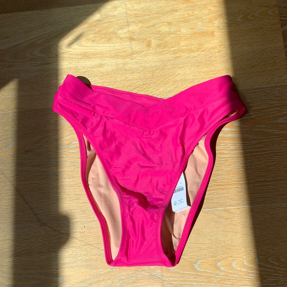 Bright pink cross-front cheeky bikini bottoms